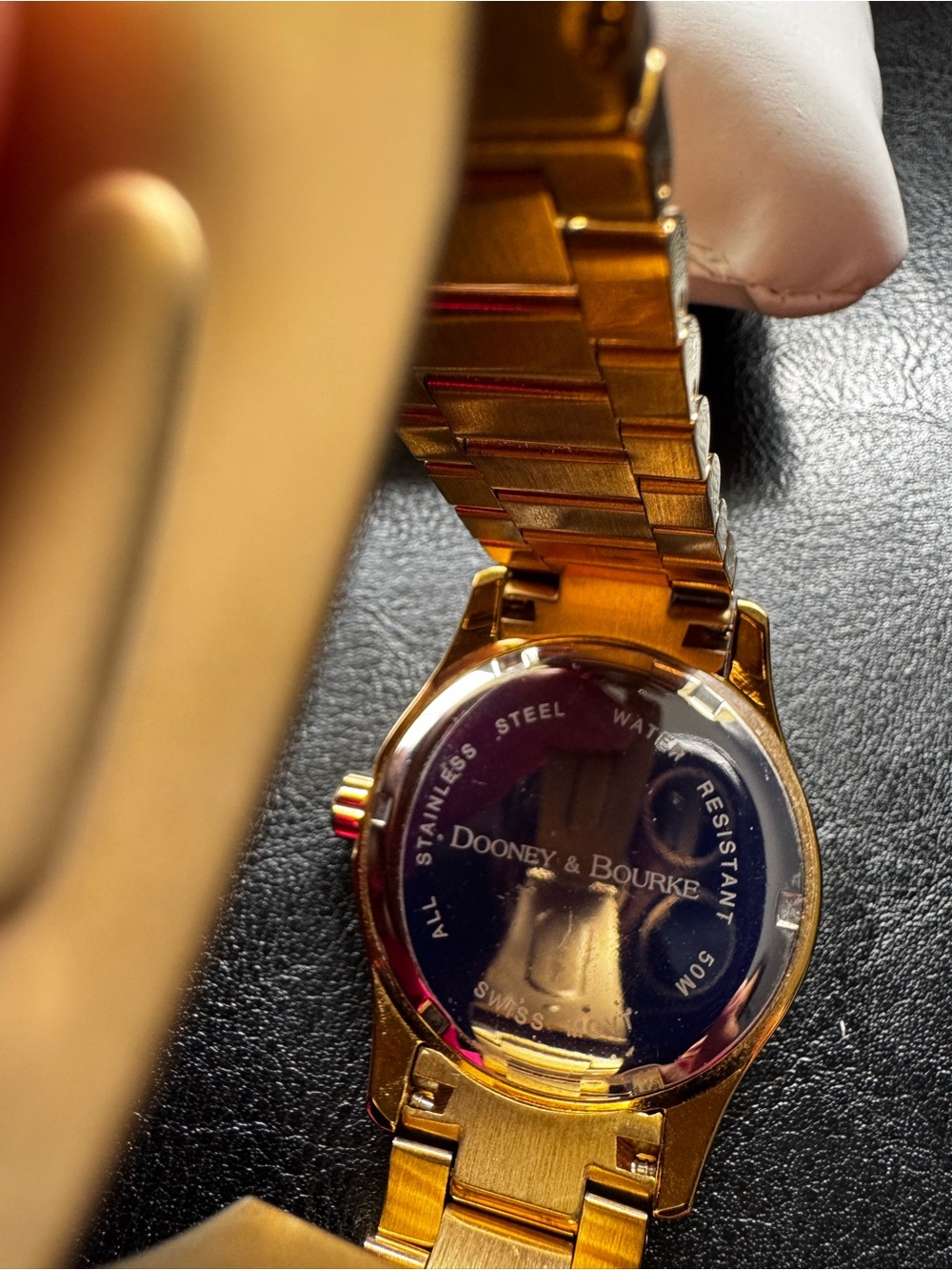Vintage Dooney & Bourke Gold Tone Watch with Black Mother-of-Pearl Dial - Picture 3 of 6